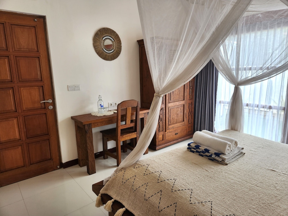 The Calmtree Bungalows 24/64