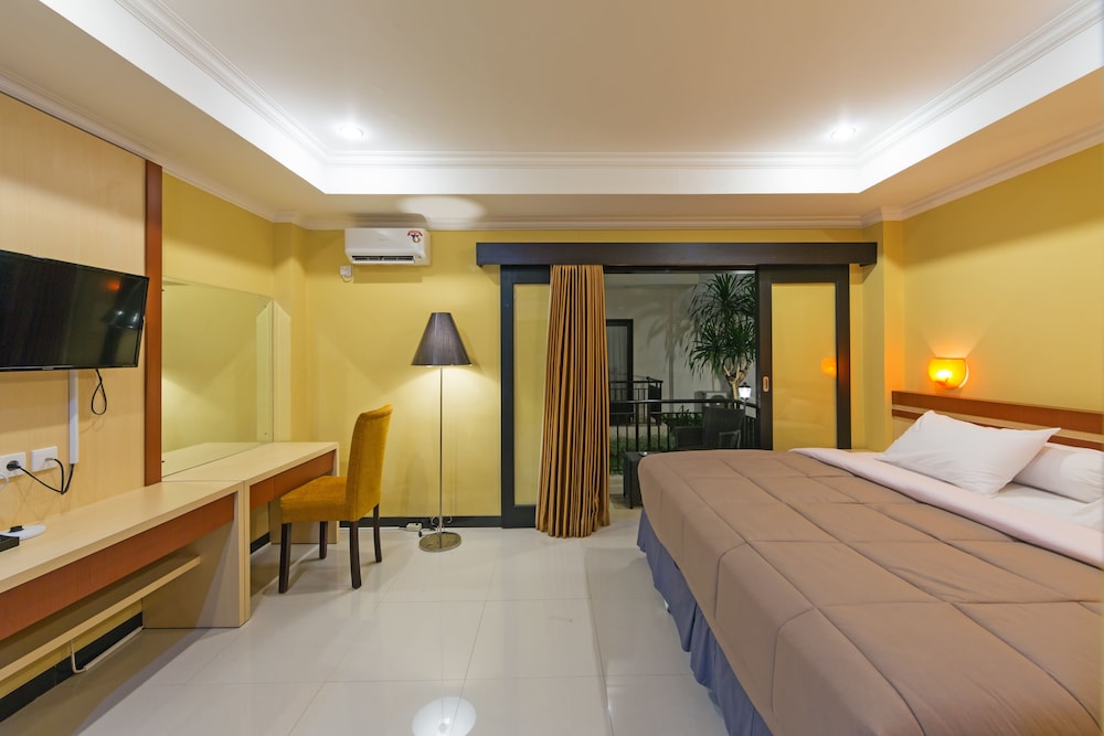 Sylvia Bali Suite Residence 7/25