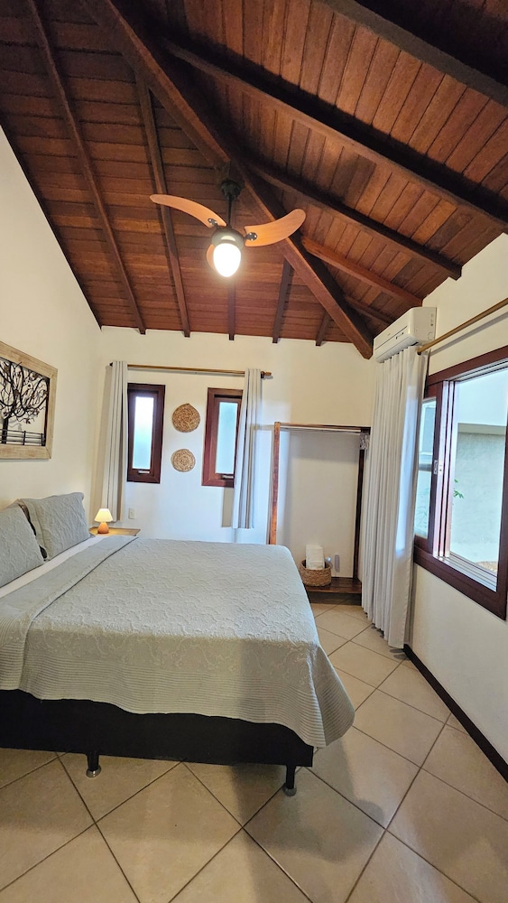 Suite, Queen Bed