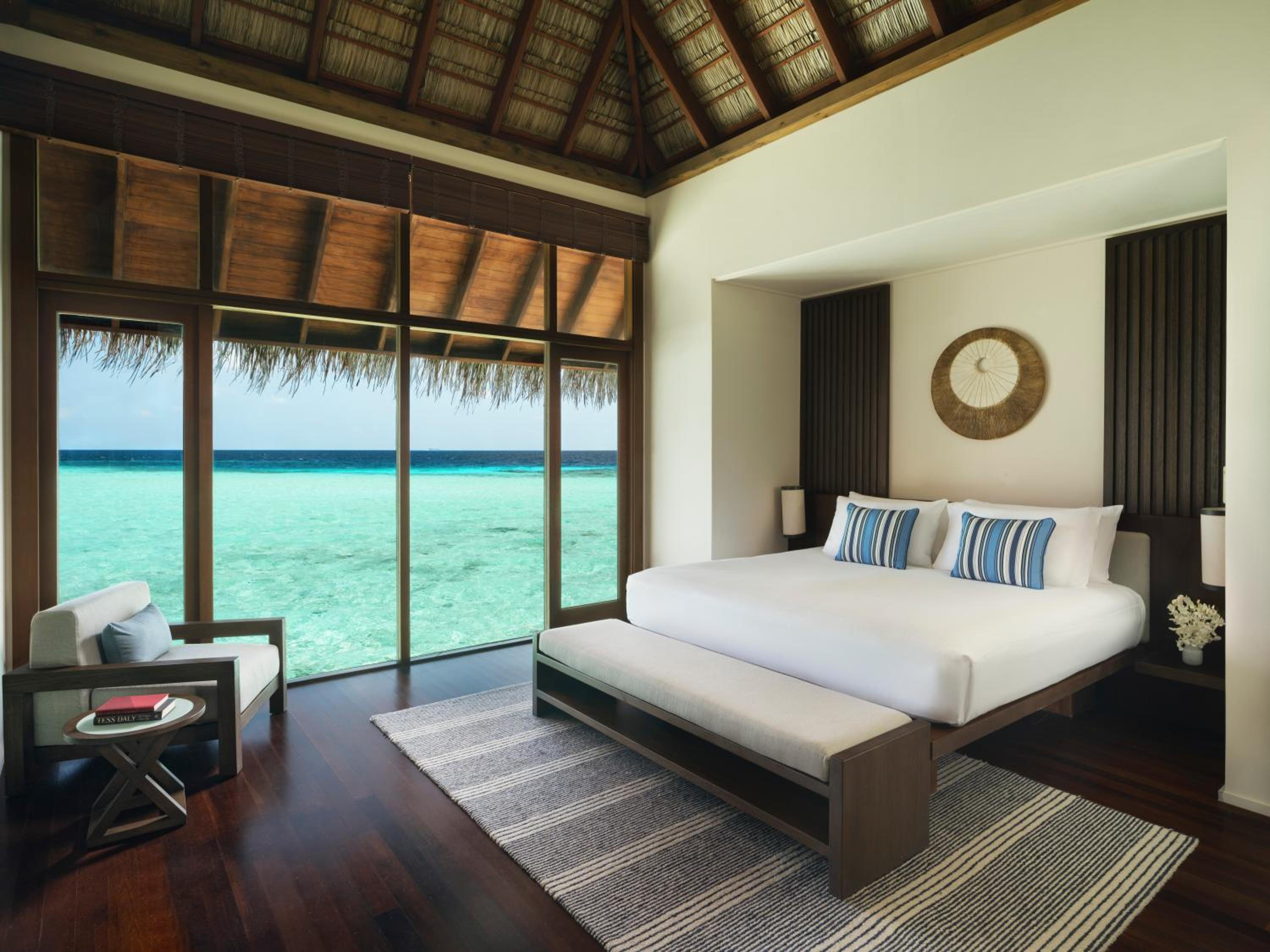 Grand, Water Villa