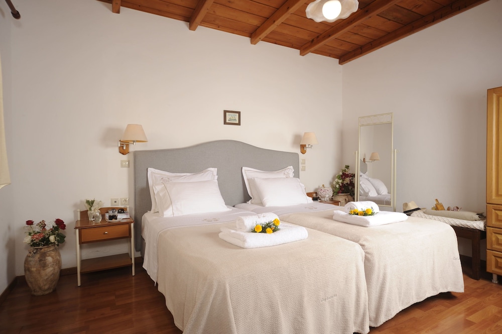 1 Bedroom, Superior, Suite, Apartment, 1 Double and 1 Single Bed, Sea View, Sofa