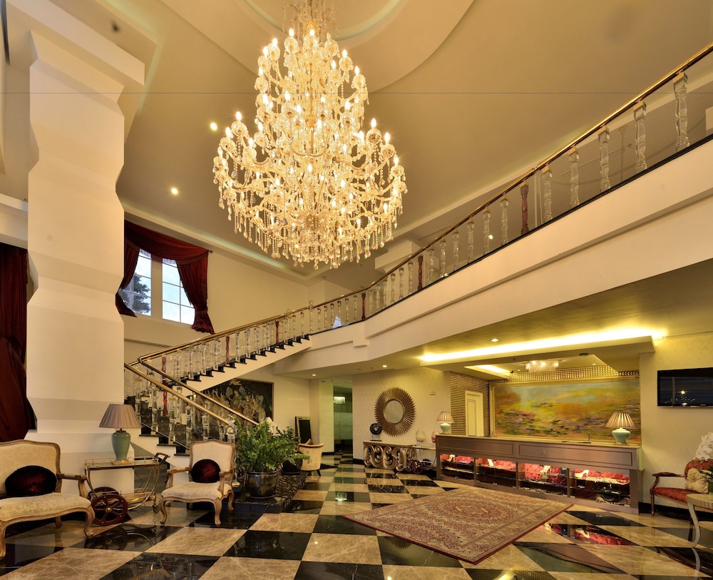 Amaroossa Royal Bogor 6/27
