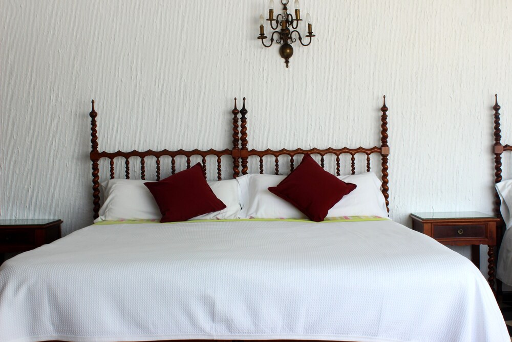HOSTAL CAS BOMBU 28/56