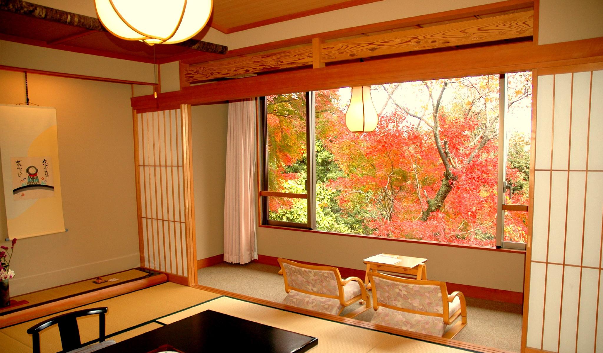Japanese, Forest View, Mountain View, Smoking Type Not Guaranteed