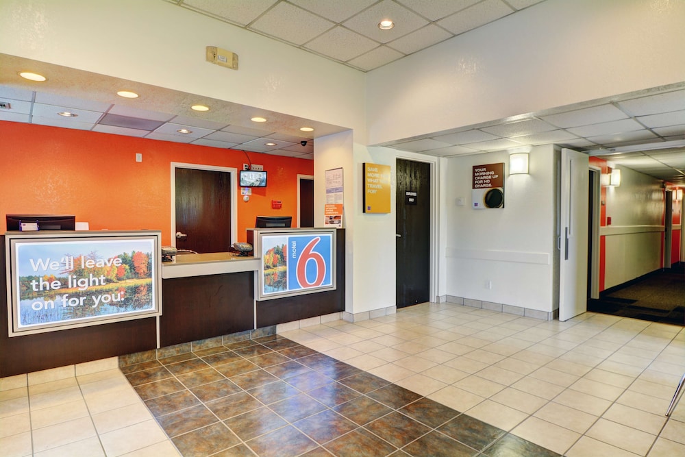 Motel6 Seekonk, MA - Providence East 9/39