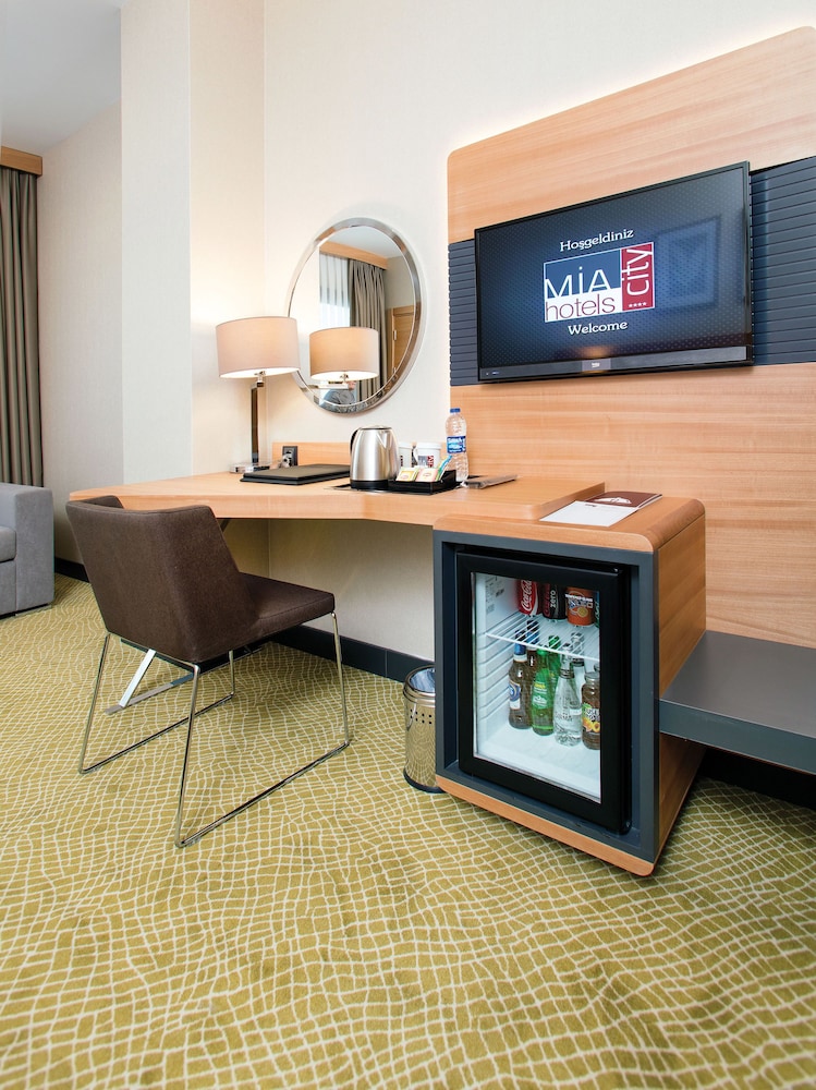 Mia City Hotel 32/64