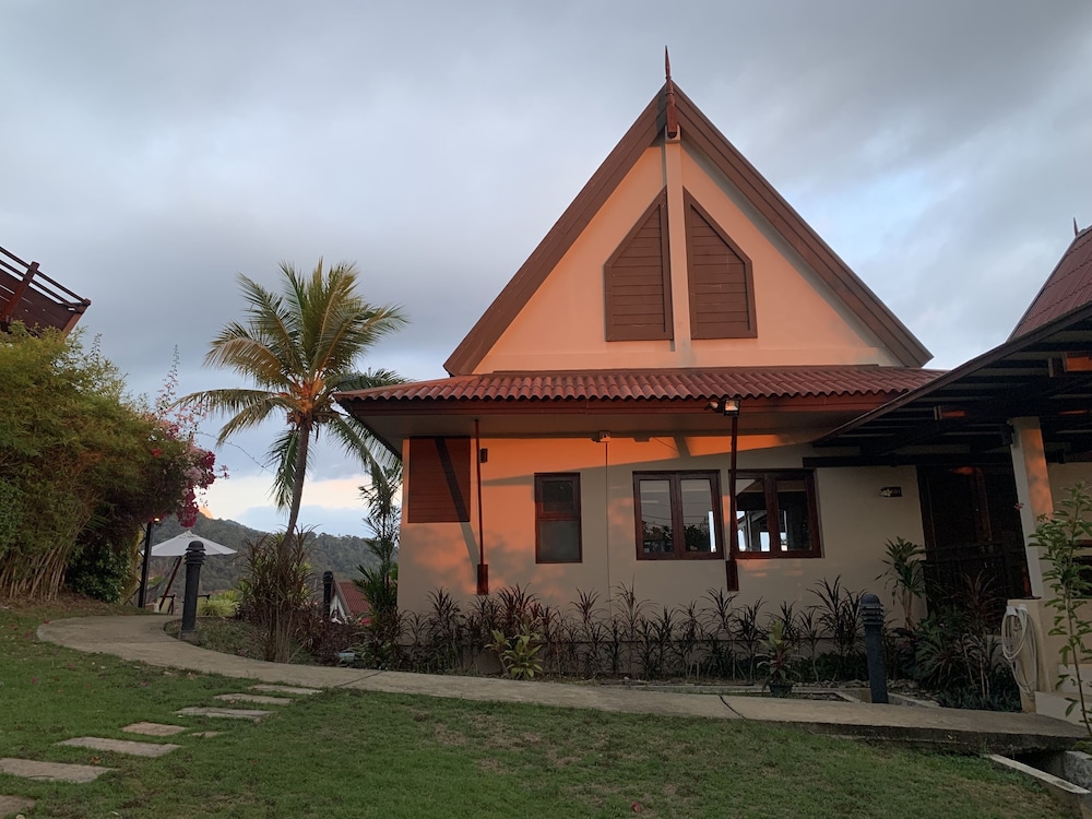 Baan Kantiang See Villa Resort 2/50