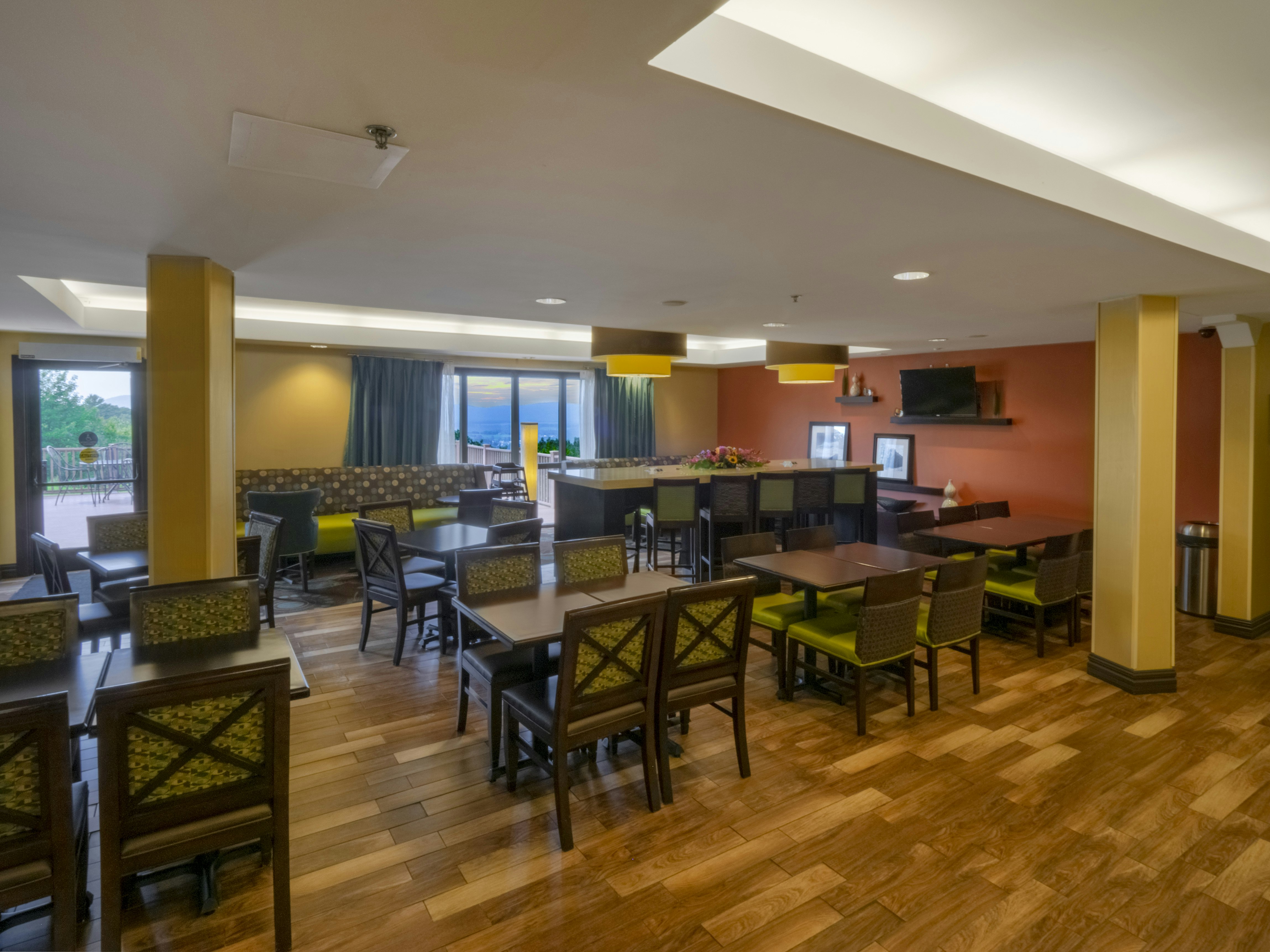 Hampton Inn Hazleton 15/21