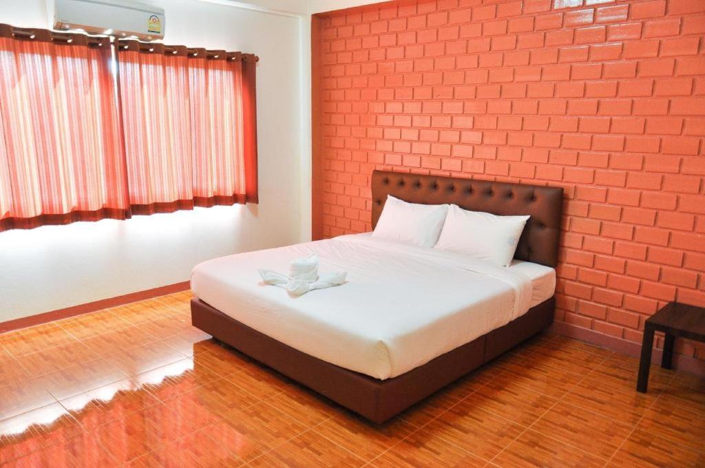 Budsarakam Place Hotel 12/33