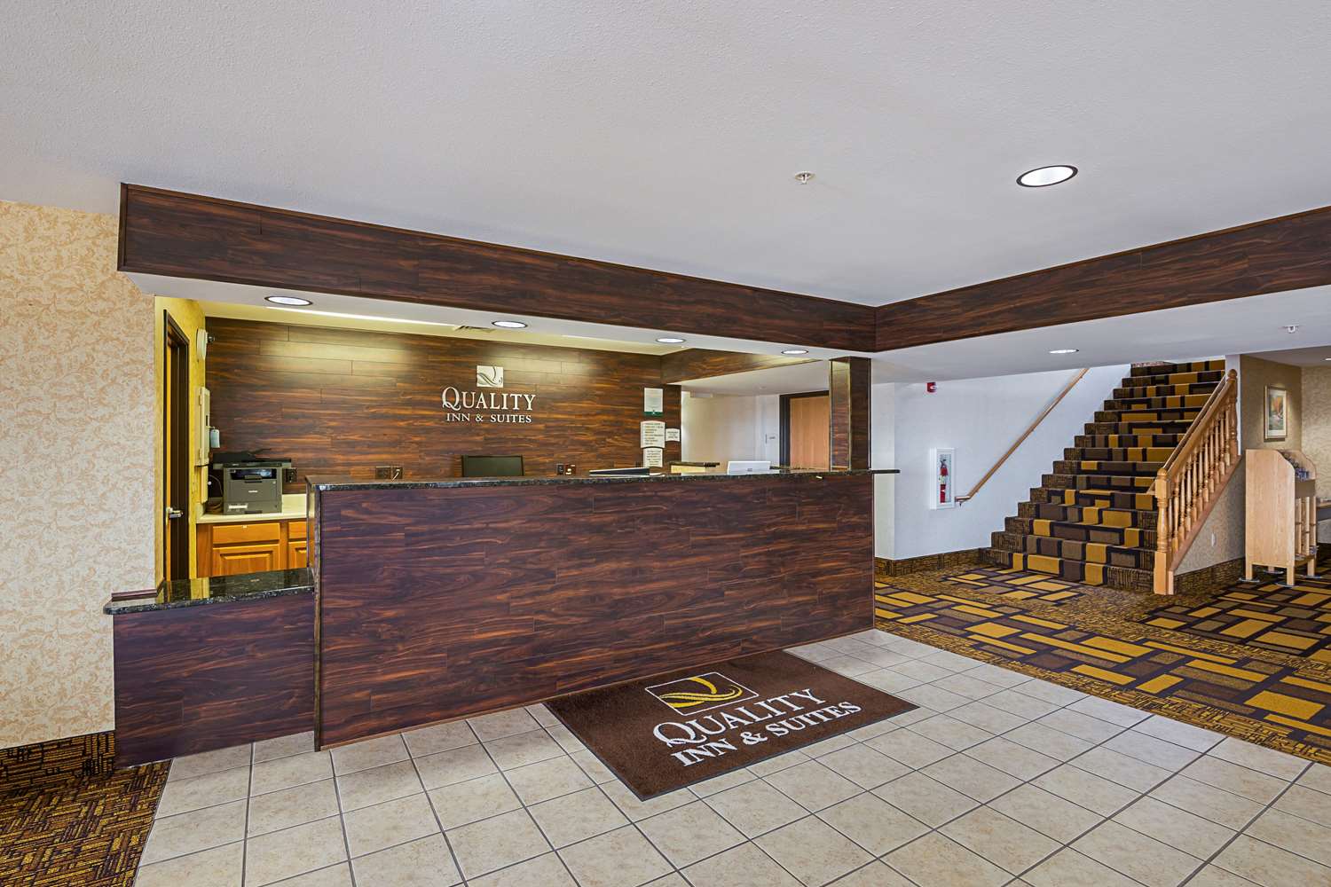 Quality Inn & Suites Belmont - Platteville 11/44