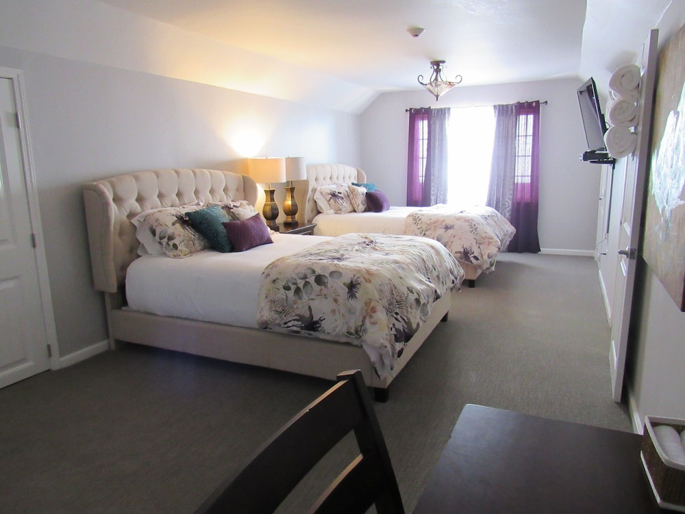 The Sky View Inn 16/67