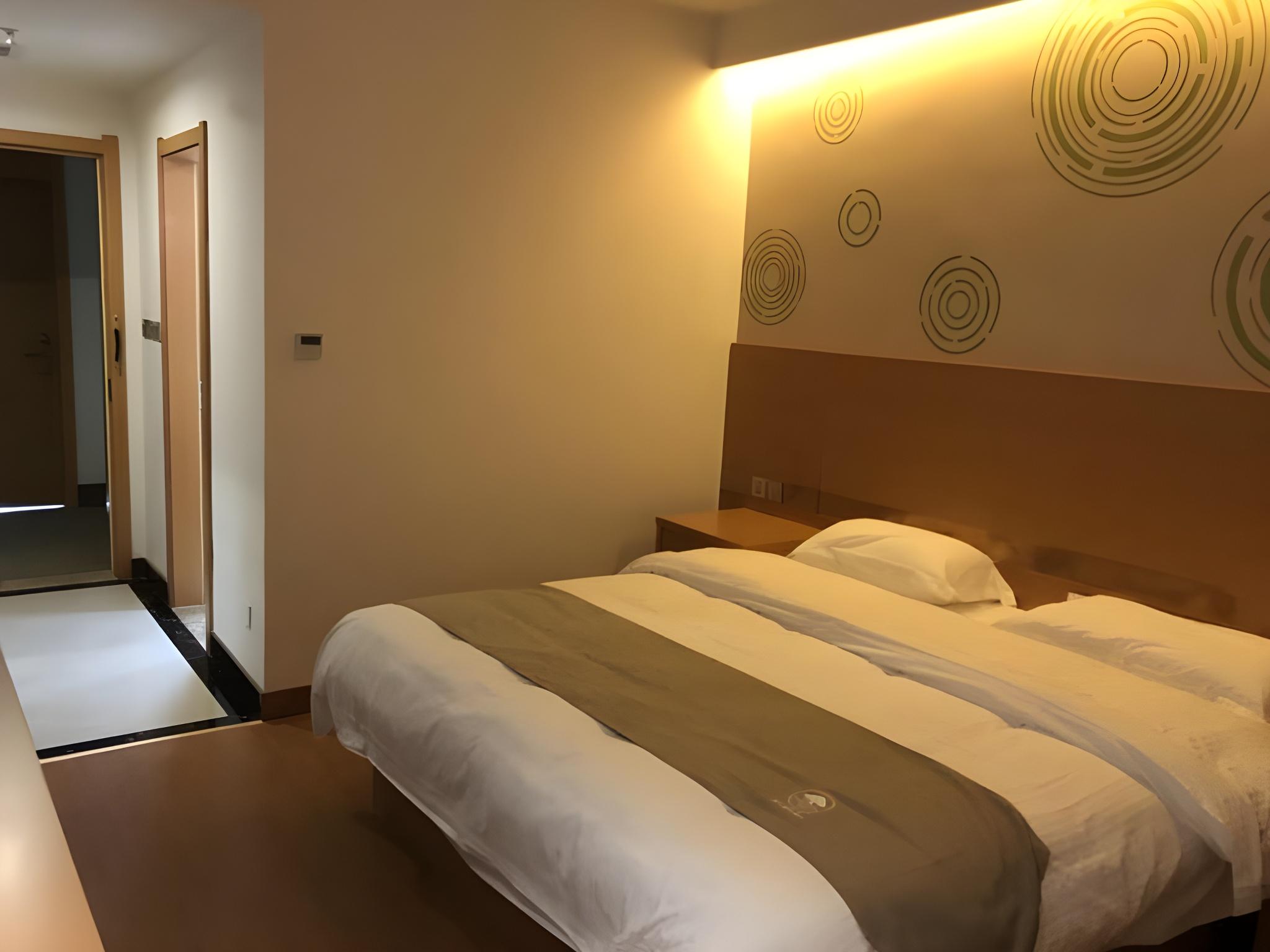 Business King Room No Window