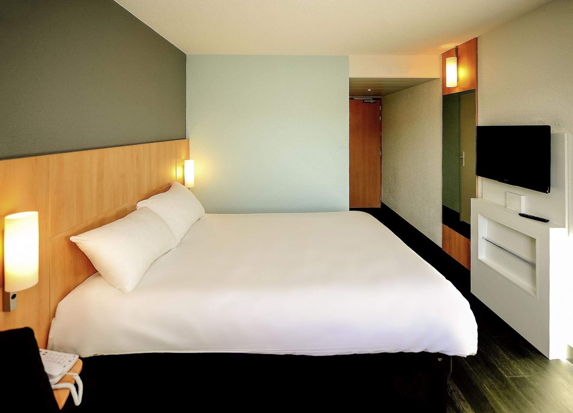 Room, Triple, Multiple Beds