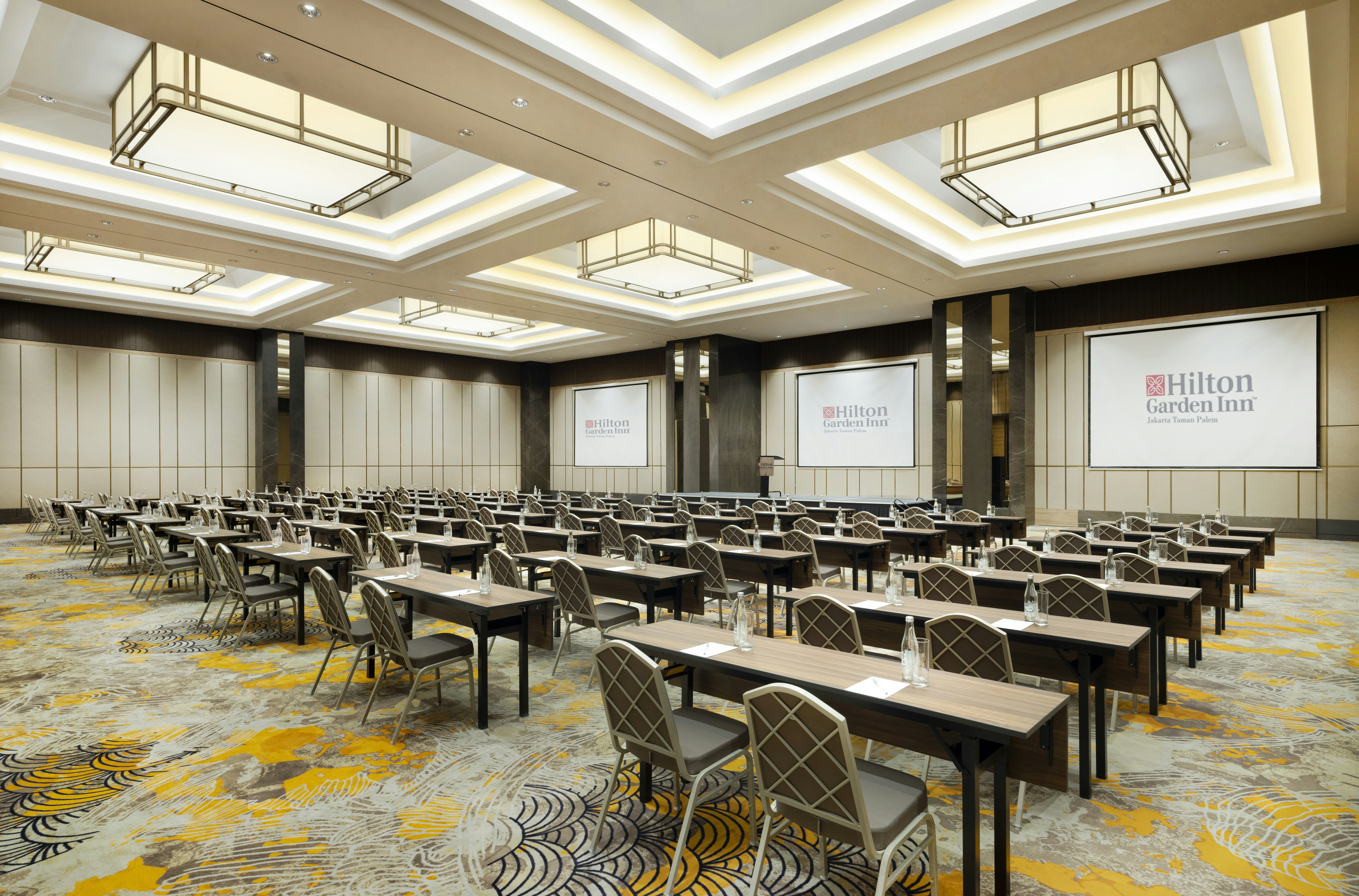 Hilton Garden Inn Jakarta Taman Palem 52/63