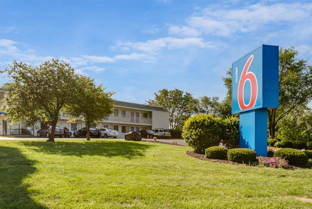 Motel6 Lenexa, KS - Kansas City Southwest 38/44