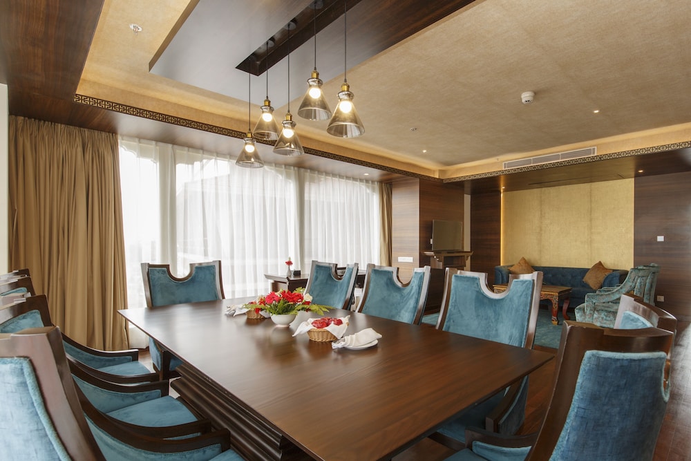 Ramada by Wyndham Kathmandu Dhumbarahi 52/65