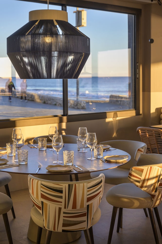 Akquaaa Boutique Hotel 33/48