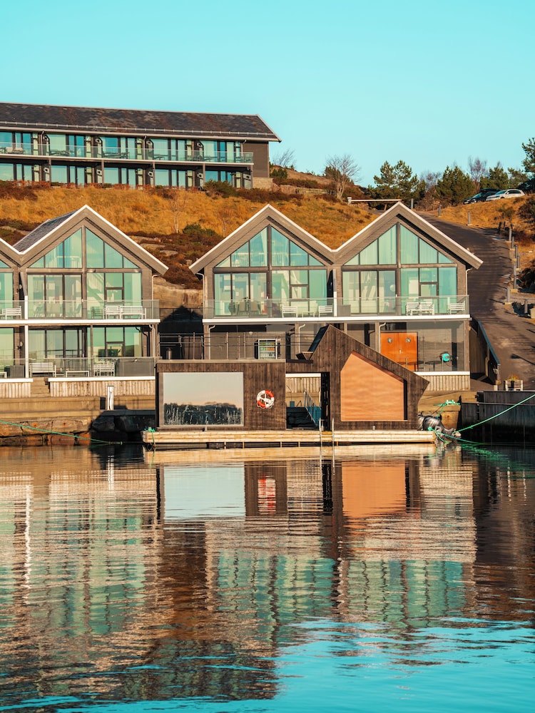 Panorama Hotel & Resort 4/50