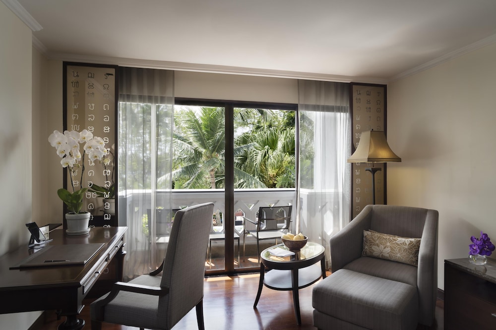 Anantara Riverside Bangkok Resort 27/43