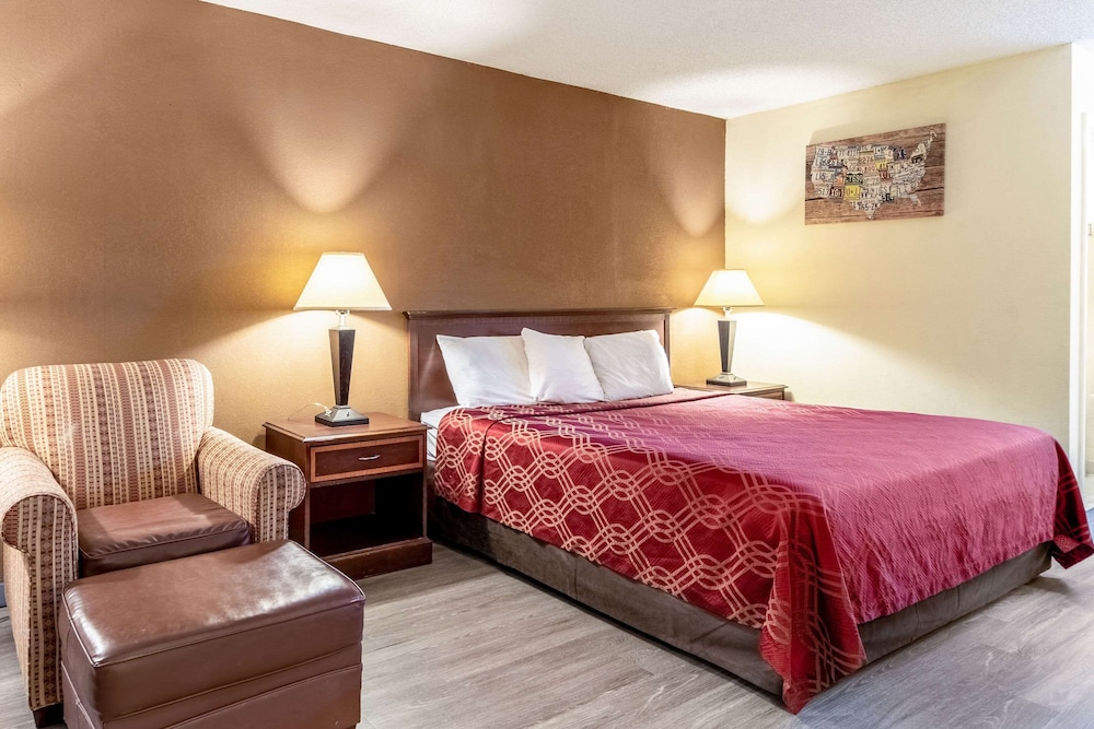 Econo Lodge Acworth East 22/53