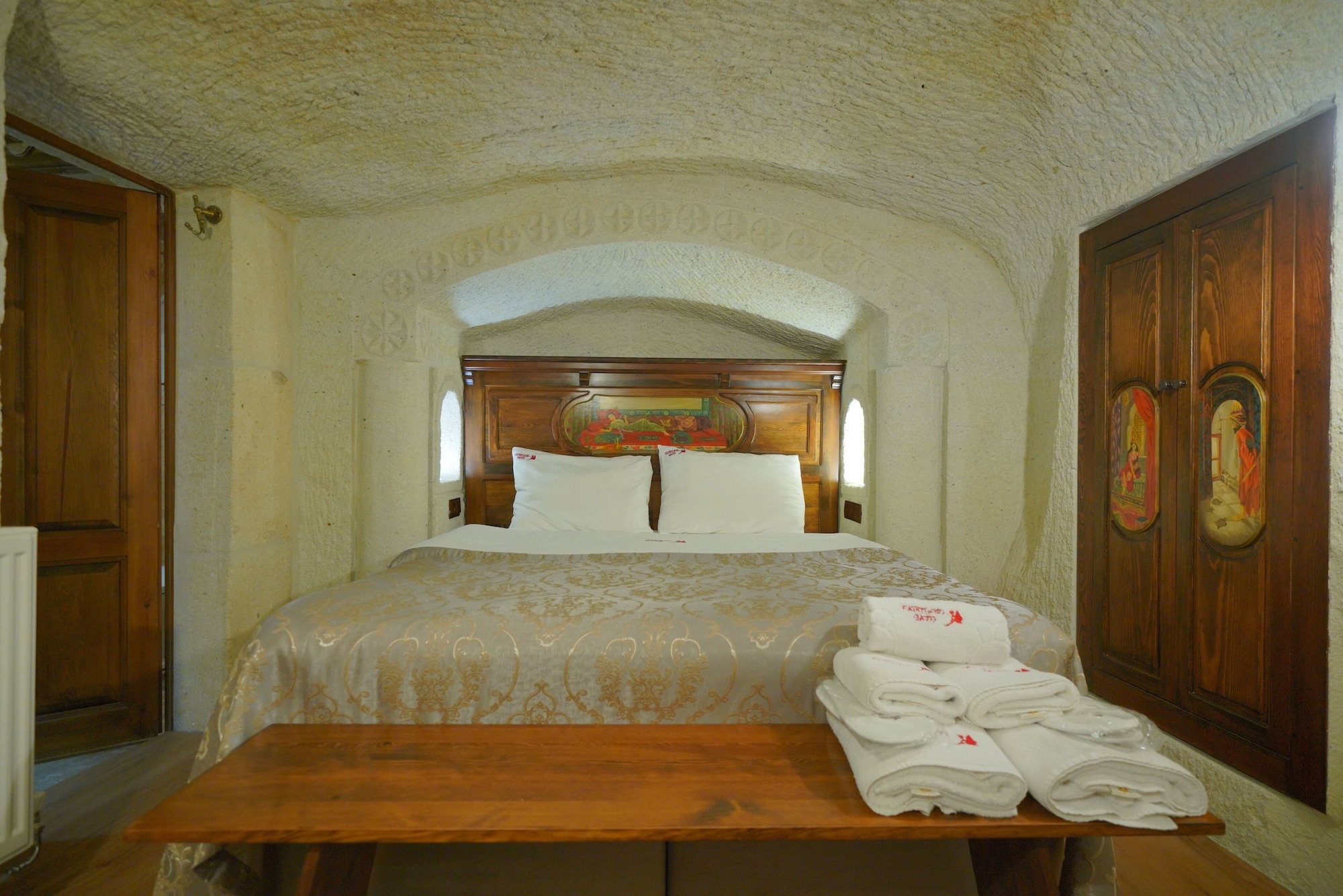 1 BEDROOM, ECONOMY, DOUBLE BED, VALLEY VIEW