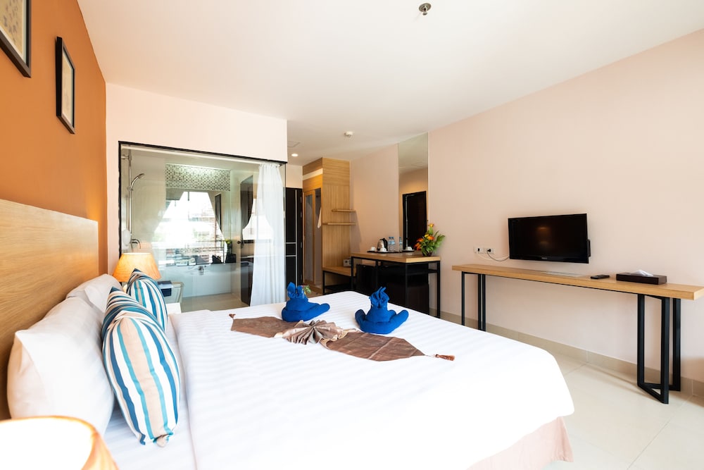 Vogue Hotel Pattaya 14/63