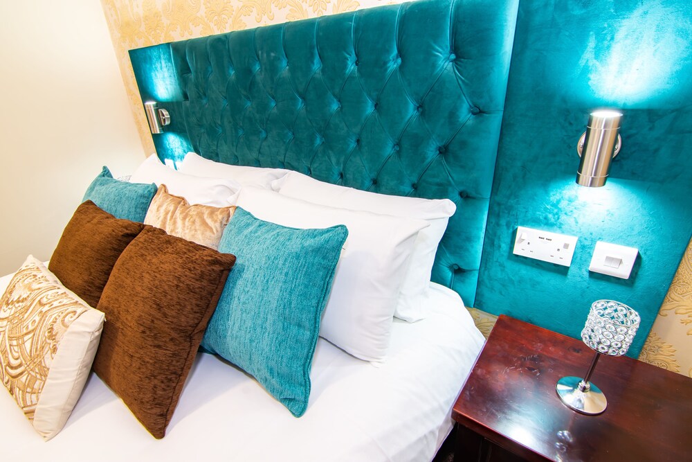 The Park Hotel Preston 44/65