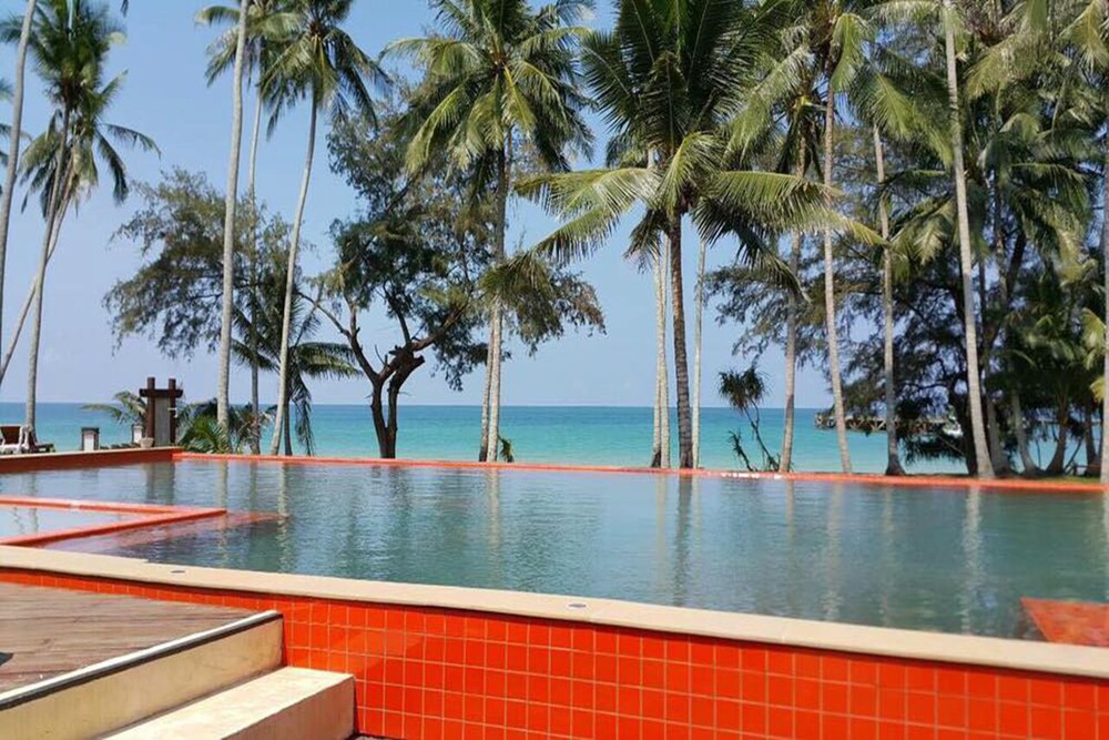 Koh Kood Paradise Beach Resort 45/50