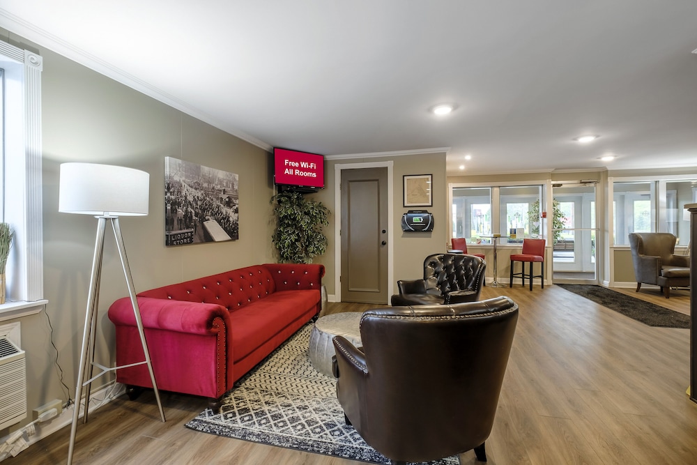 Red Roof Inn and Suites Herkimer 35/46