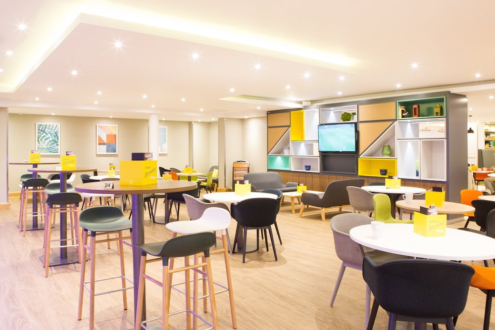 Holiday Inn Gatwick Airport 50/75