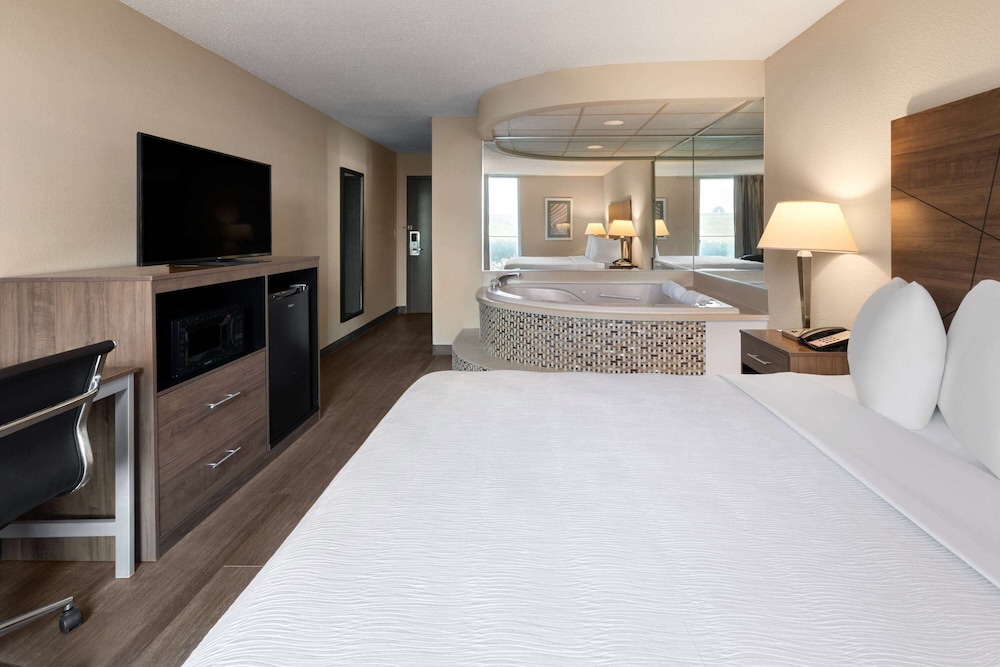 Wingate by Wyndham Troy 28/50