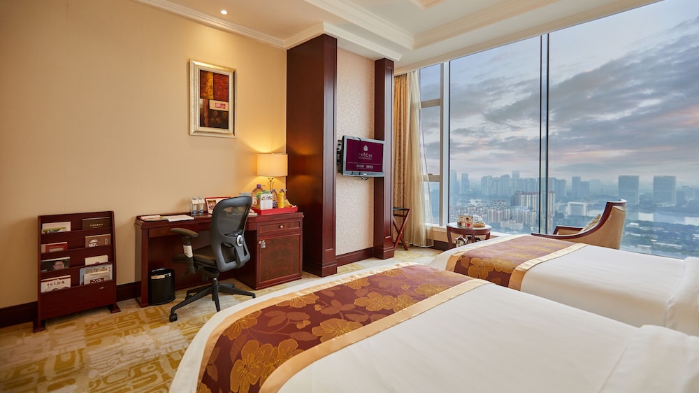 Soluxe Hotel Guangzhou 9/69