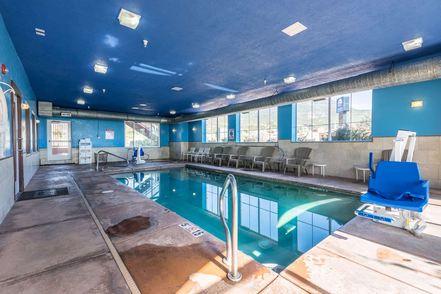 Comfort Inn & Suites Cedar City South, UT 20/36