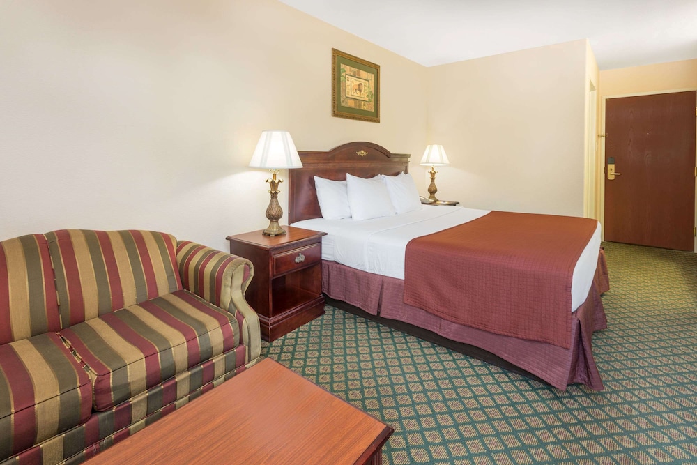 Days Inn And Suites Eunice 14/47
