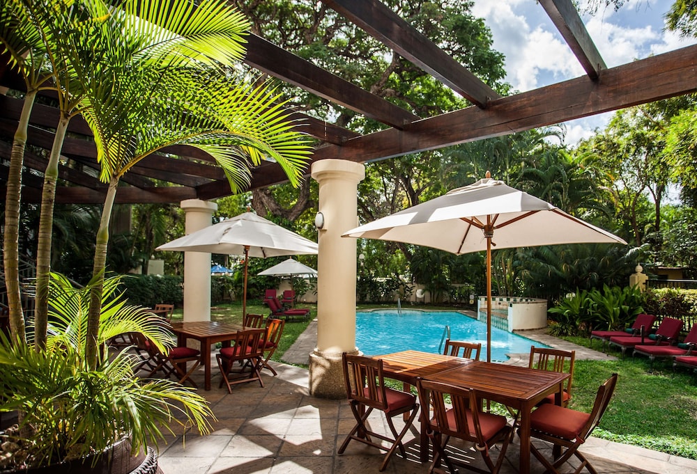 Southern Sun Dar Es Salaam hotel 60/61
