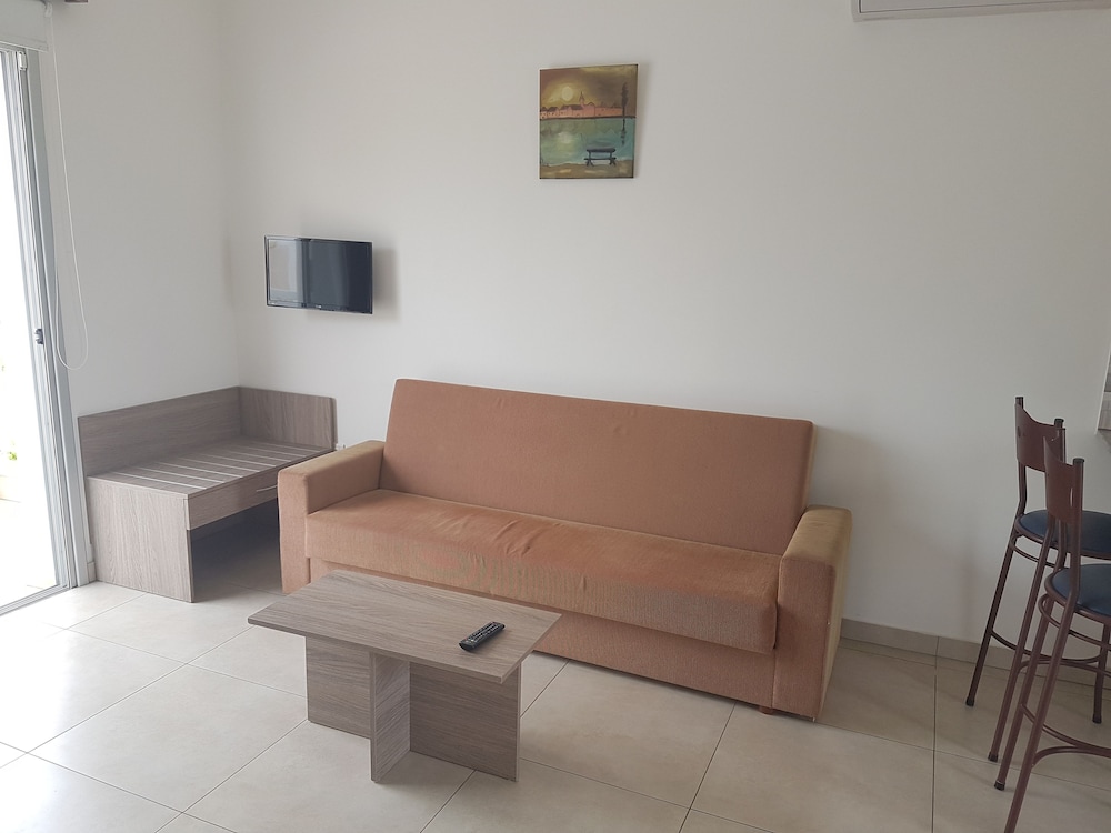 Cosmelenia Apartments 27/51