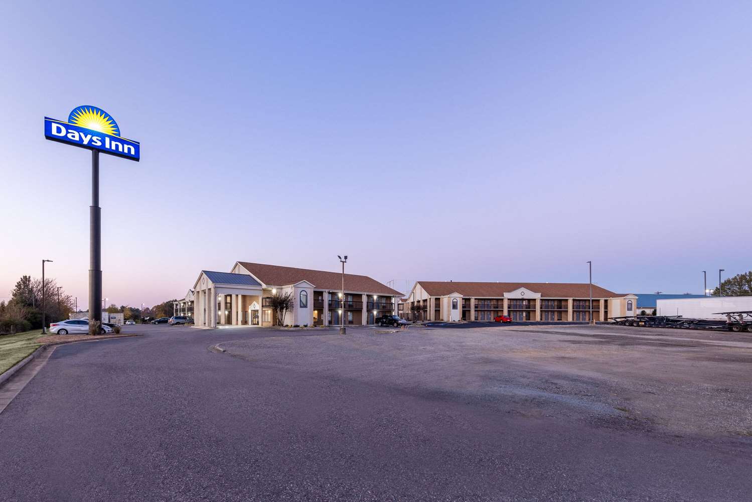 Days Inn by Wyndham Mooresville Lake Norman 15/16