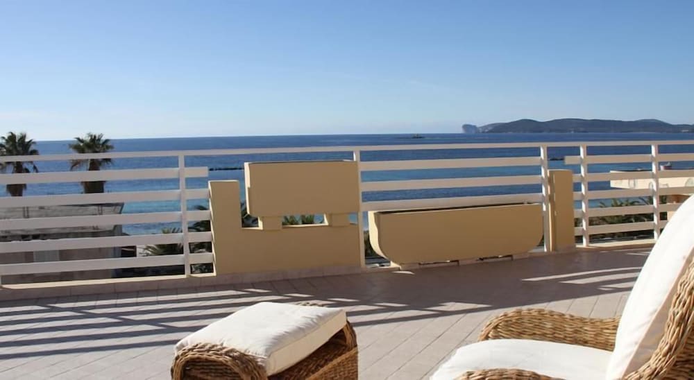 Residence Buganvillea 42/46