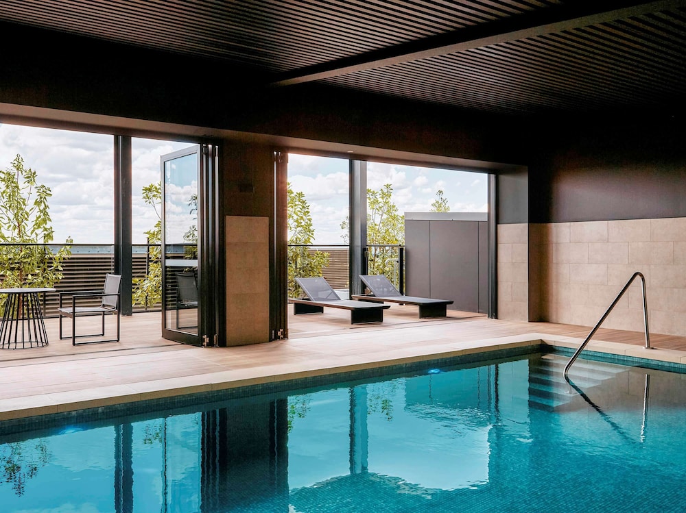 Mercure Melbourne Doncaster 58/70