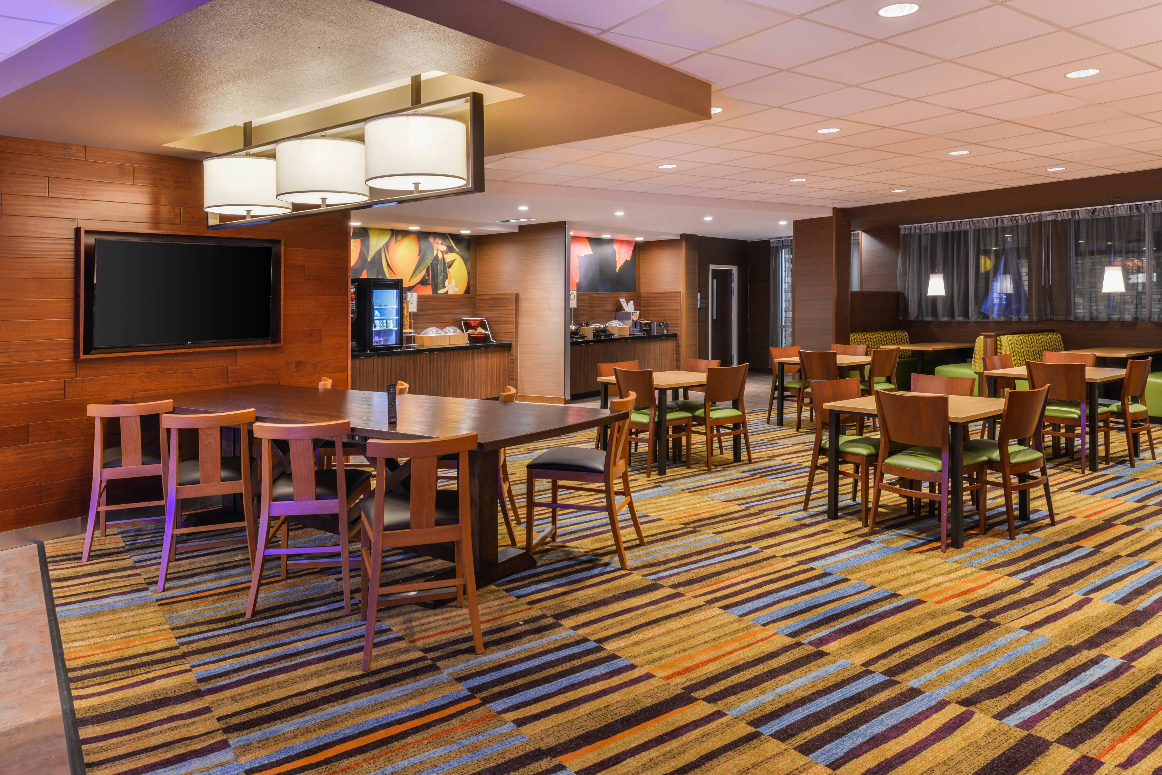 FAIRFIELD INN & SUITES CORALVILLE 46/49