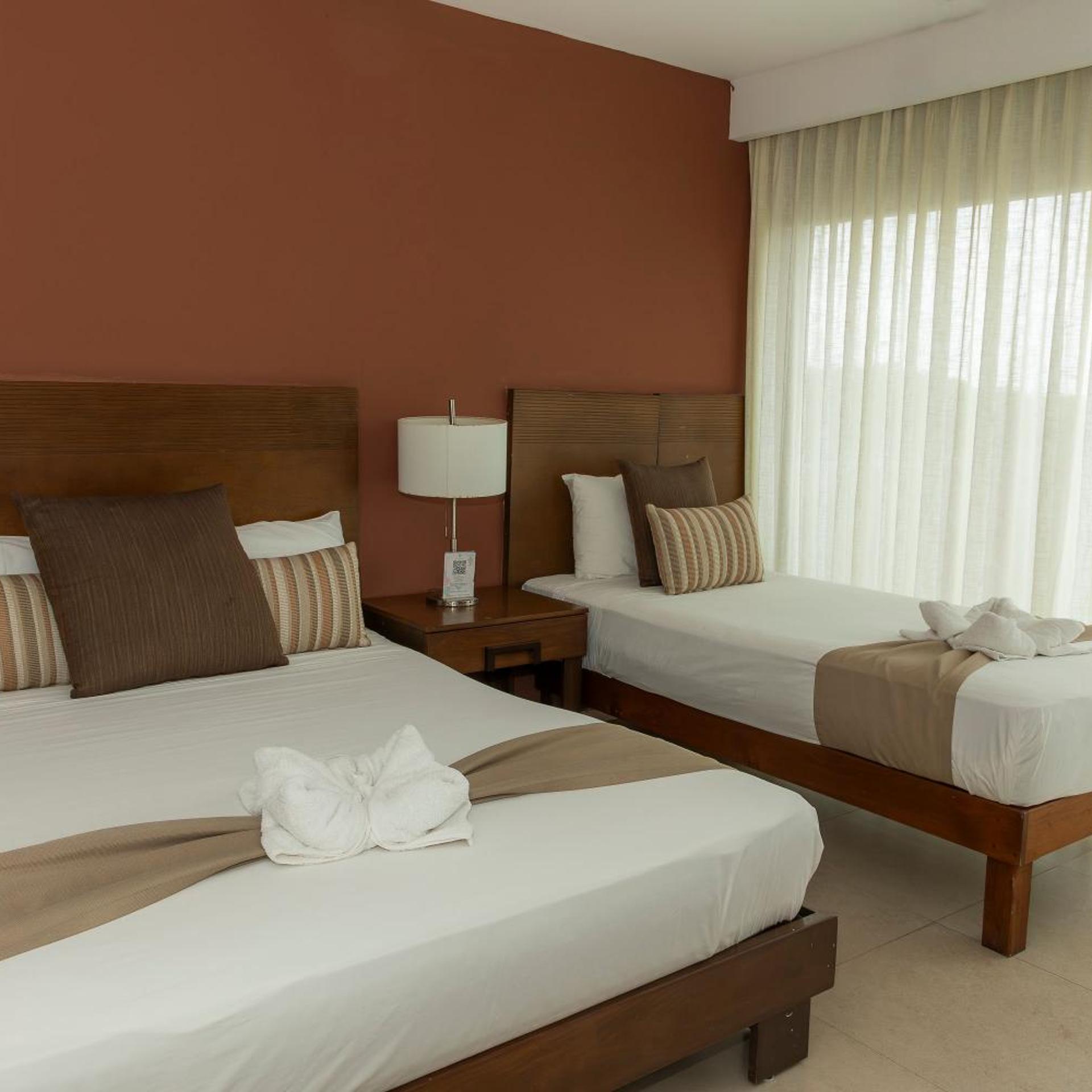 Room, Triple, 1 Queen and 1 Single Bed, Sunset View