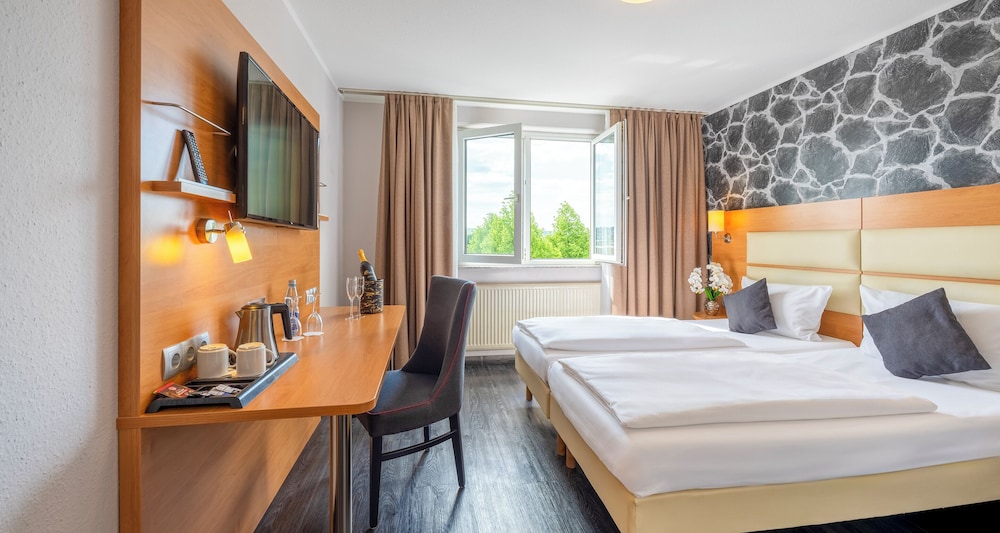 Comfort, Twin Beds