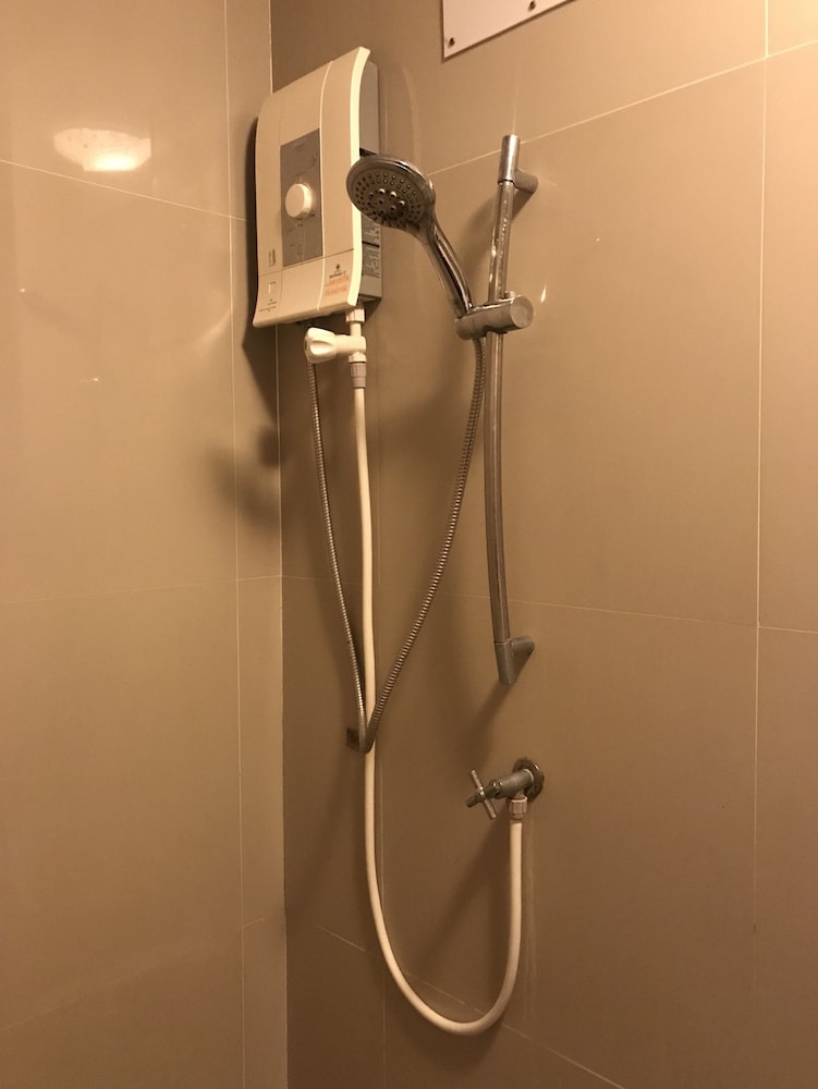 Ton Thong Resort Hotel 18/40