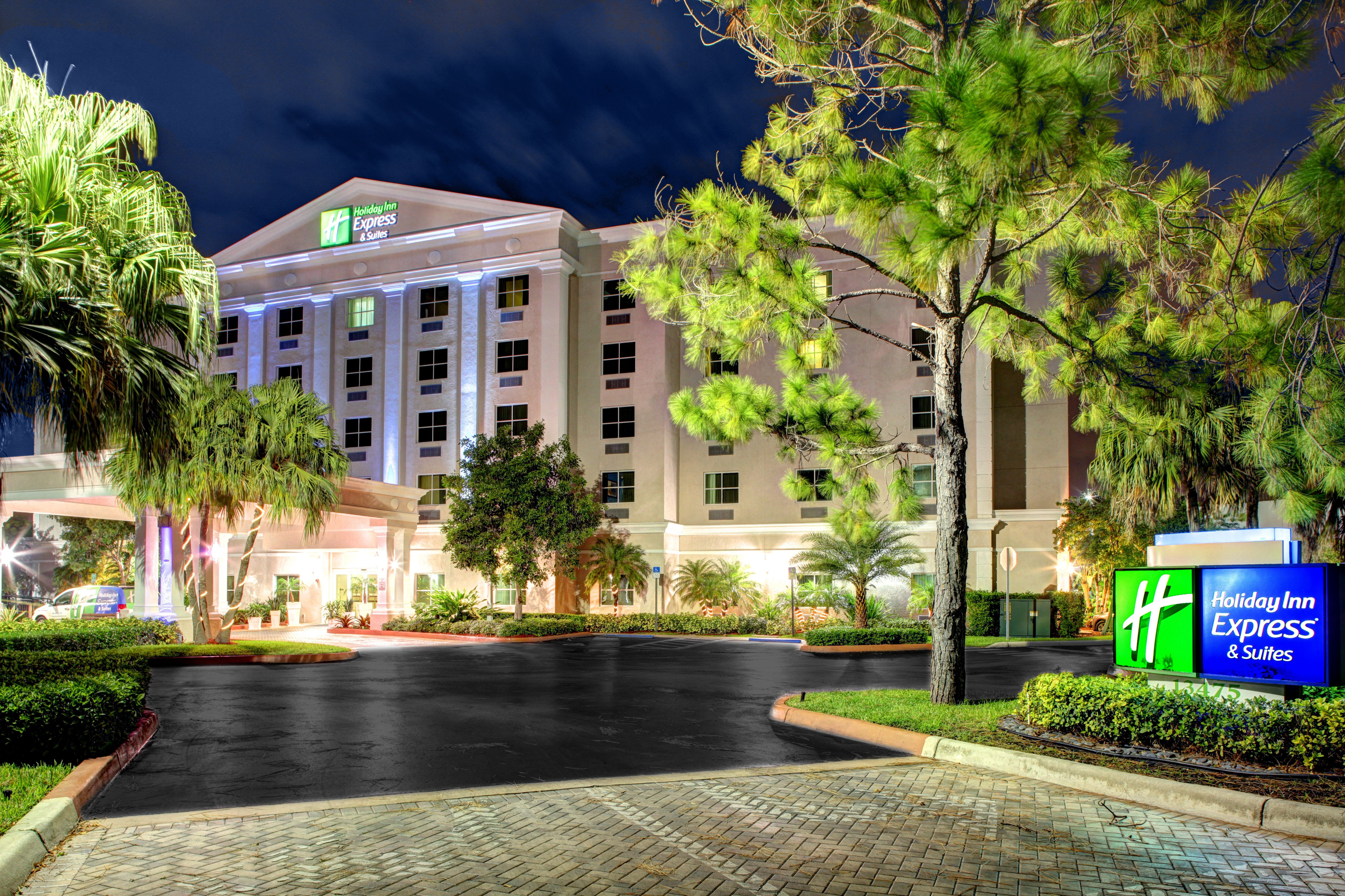Holiday Inn Express and Suites Kendall 71/77