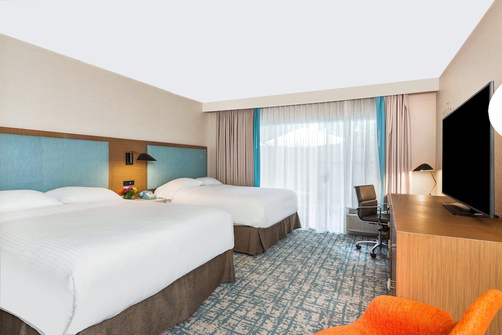 STANDARD, 2 QUEEN BEDS, ACCESSIBLE