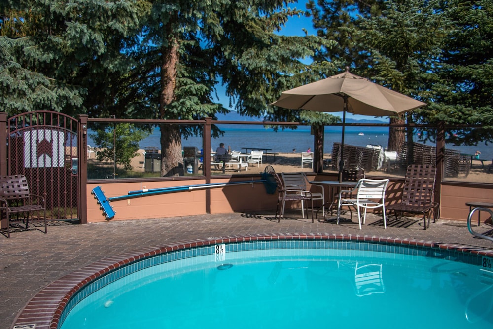 Tahoe Beach Ski Club 38/74
