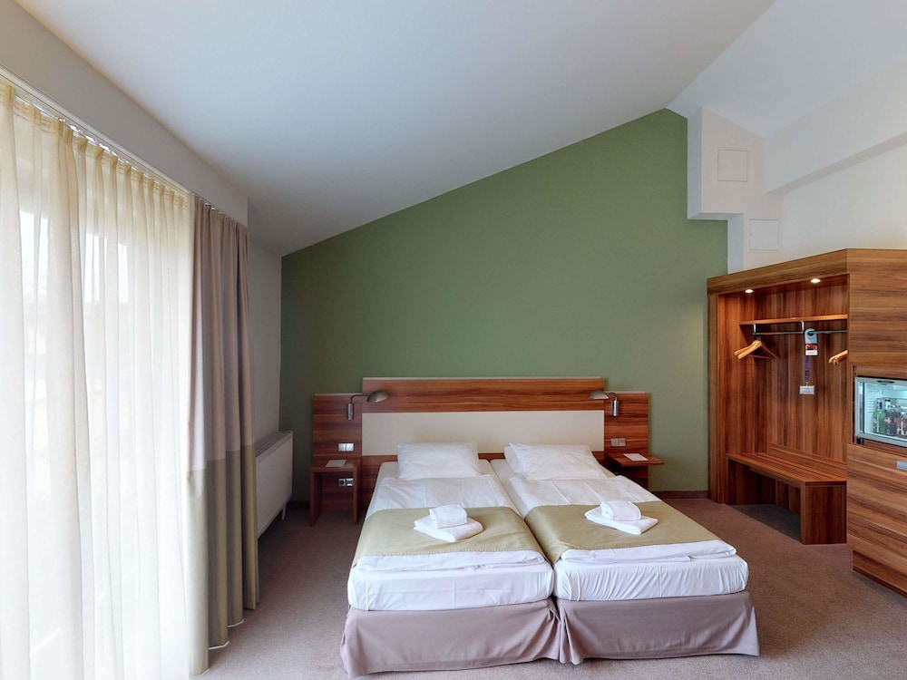 Mercure Tagungs & Landhotel Krefeld 20/70
