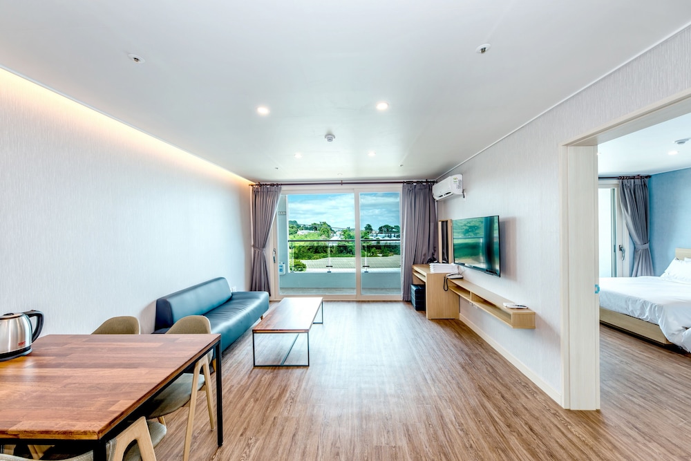 Jnb Family Hotel 34/50