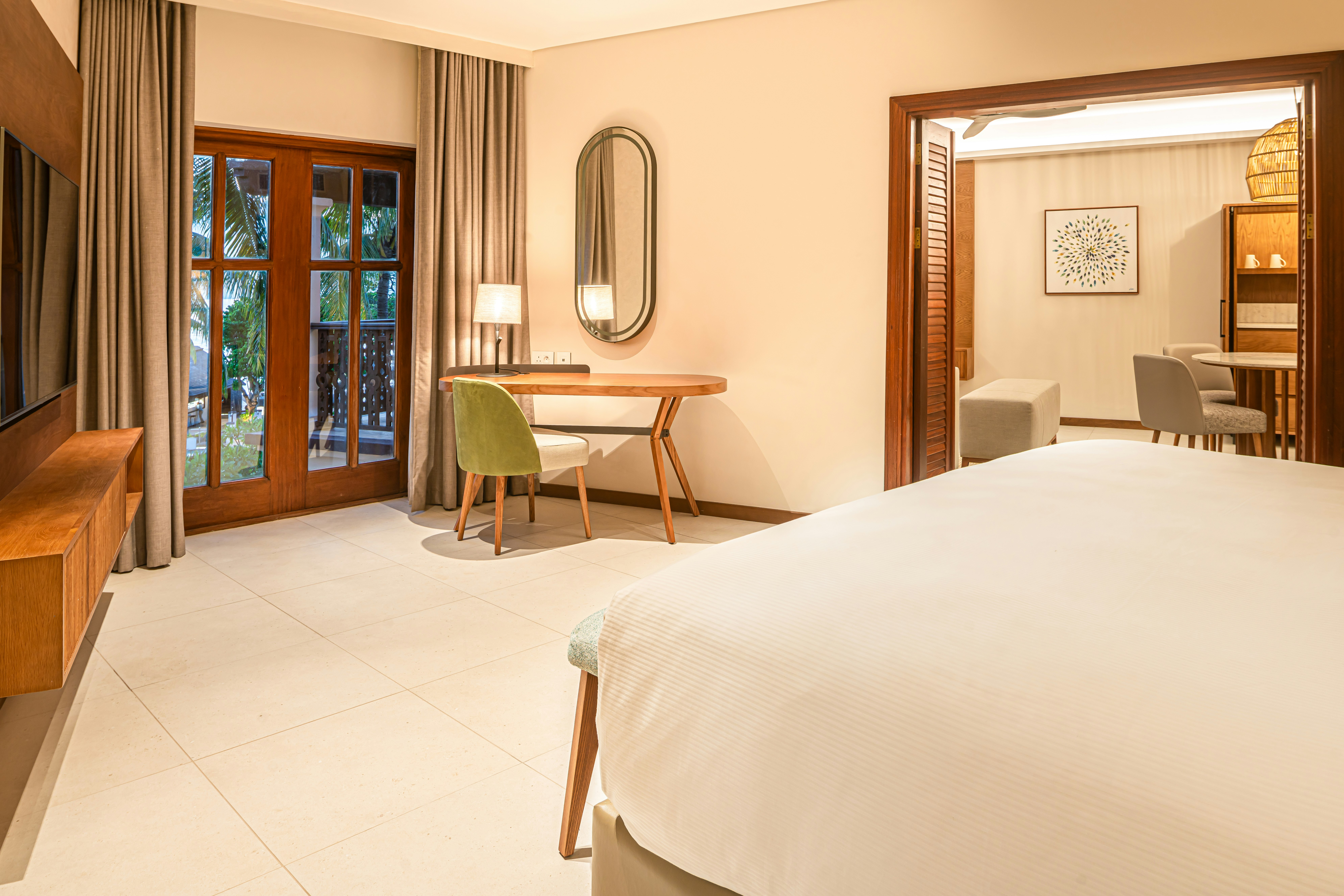 FAMILY SUITE, KING BED