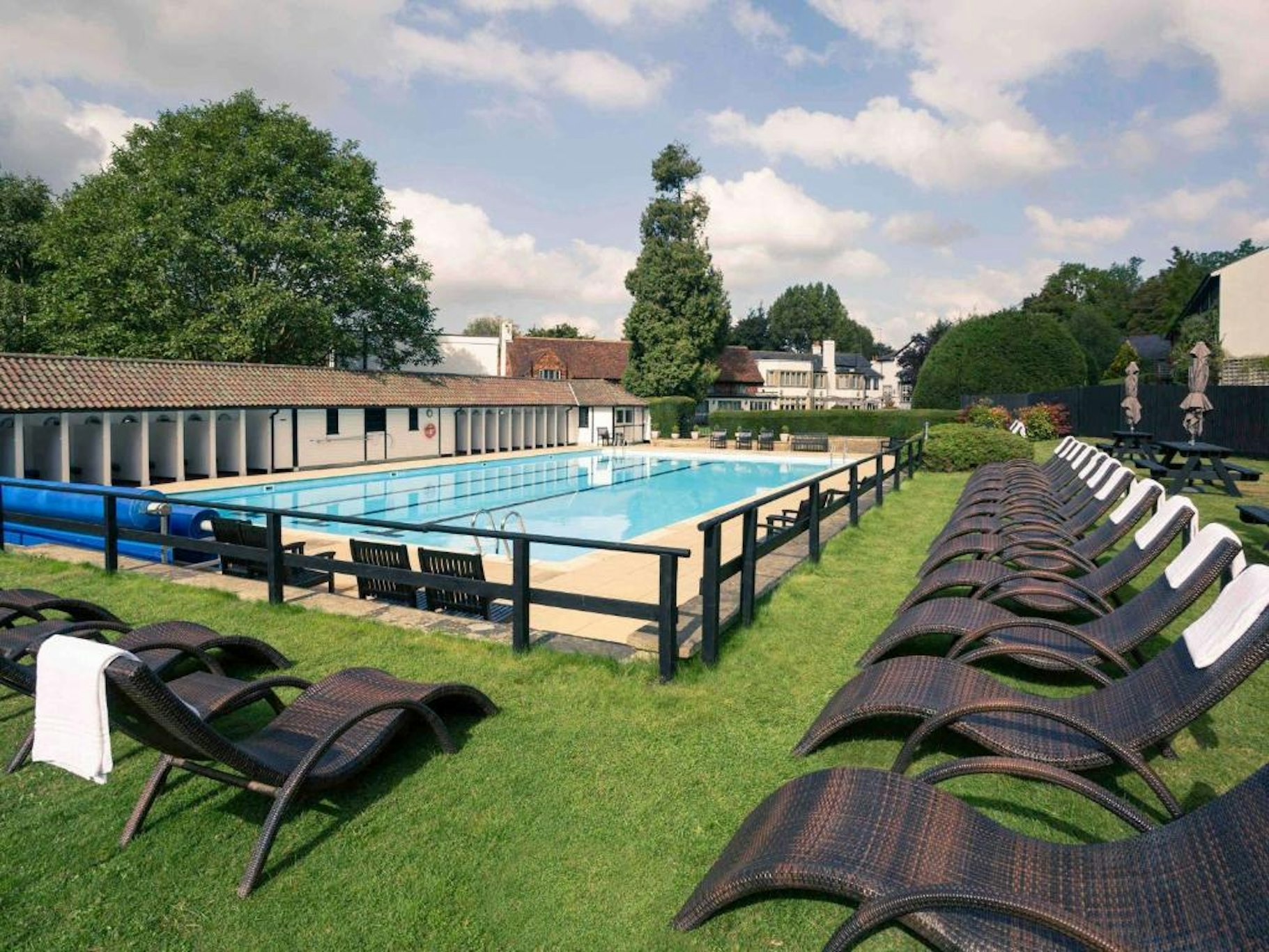 Sunday Box Hill Burford Bridge Hotel 57/57